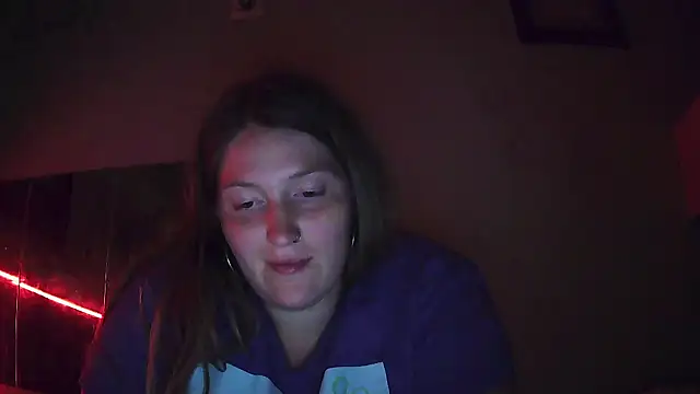 Snapshot of Angelk43 chatting on June 2026 04:32:01 AM Angelk43 online show from June 2026 04:32:01 AM
