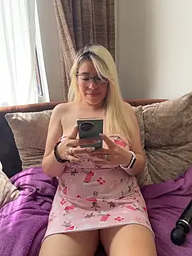 salomesweet13 online show from December 2025 04:53:01 PM