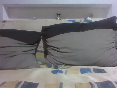 aroj95 online show from September 2025 11:15:01 PM