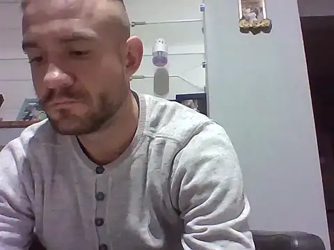 aroj95 online show from November 2025 03:00:02 PM