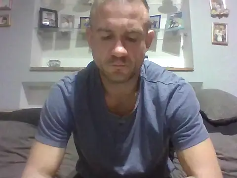 aroj95 online show from September 2025 05:25:01 PM