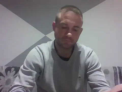 aroj95 online show from April 2026 07:09:02 PM