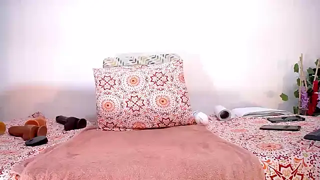 isabella-yumm online show from April 2026 01:40:01 AM