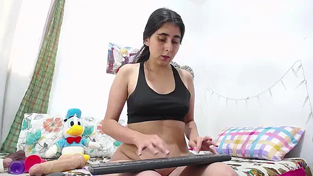 camila camila online show from February 2026 03:56:01 PM