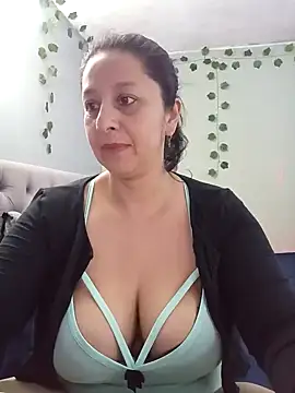 Snapshot of camilalatti chatting on December 2024 12:36:01 AM camilalatti online show from December 2024 12:36:01 AM