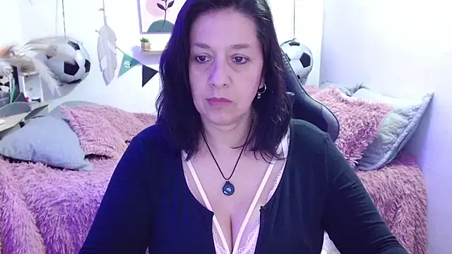 camilalatti online show from June 2026 08:58:01 PM