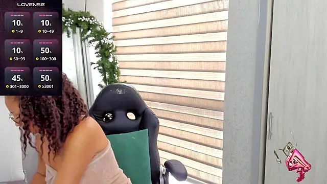 EmmaFerrary online show from December 2025 03:47:01 PM