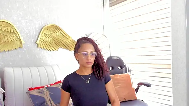 EmmaFerrary online show from March 2026 06:13:02 PM