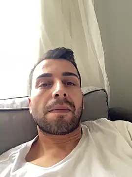 Snapshot of Emre-34 chatting on November 2025 10:09:01 AM Emre-34 online show from November 2025 10:09:01 AM