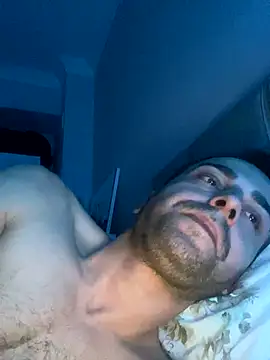 Snapshot of Emre-34 chatting on November 2025 12:15:01 AM Emre-34 online show from November 2025 12:15:01 AM