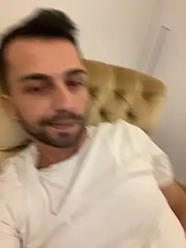 Snapshot of Emre-34 chatting on November 2025 03:49:02 PM Emre-34 online show from November 2025 03:49:02 PM