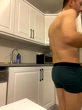 Snapshot of Emre-34 chatting on November 2025 10:24:01 PM Emre-34 online show from November 2025 10:24:01 PM