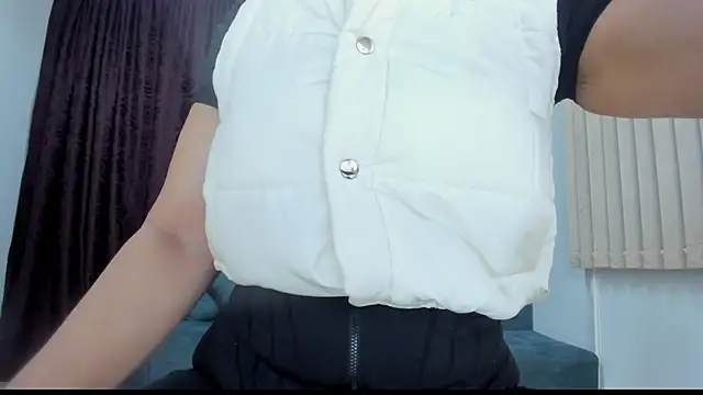 Snapshot of cintiagreyx chatting on October 2025 11:22:01 AM cintiagreyx online show from October 2025 11:22:01 AM