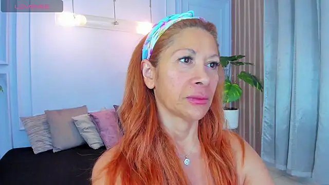 cintiagreyx online show from April 2026 11:45:01 AM