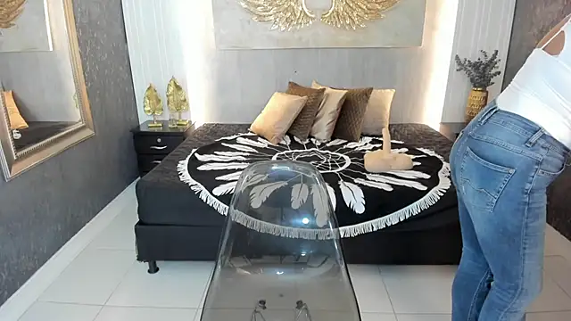 cintiagreyx online show from January 2026 11:39:02 AM