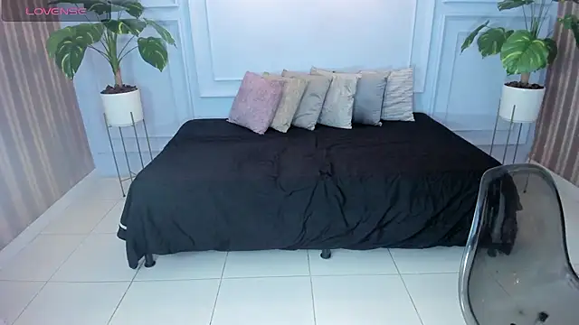 cintiagreyx online show from March 2026 11:33:02 AM