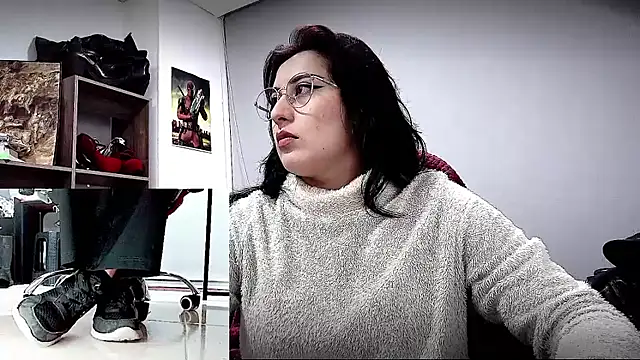 Scarlett Sen online show from February 2026 01:33:01 PM