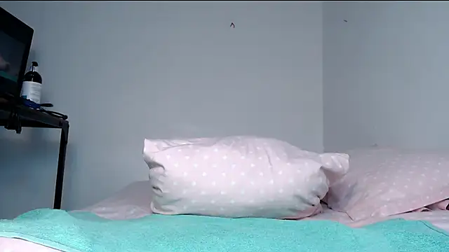 karolgirl-1 online show from March 2026 10:38:02 AM