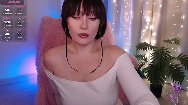 Zeeeme online show from March 2026 06:59:02 PM