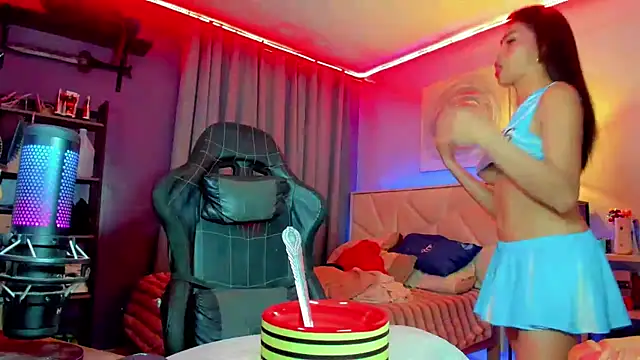 Snapshot of Amethyst_ts chatting on November 2025 05:13:02 PM Amethyst ts online show from November 2025 05:13:02 PM