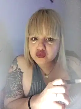 Snapshot of shaynarg chatting on October 2025 03:58:01 AM shaynarg online show from October 2025 03:58:01 AM