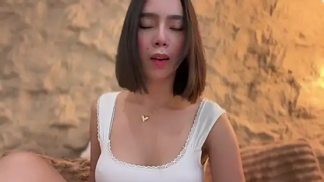 GenesisCastillano online show from April 2026 02:57:01 AM