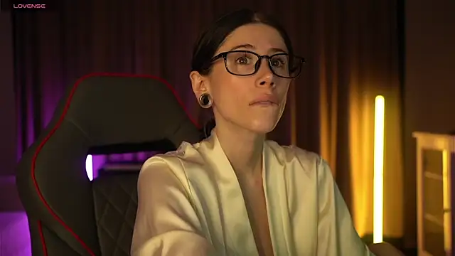 Your Nicolett online show from December 2025 12:26:02 AM