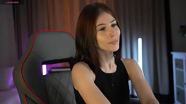 Your Nicolett online show from October 2025 06:56:02 AM