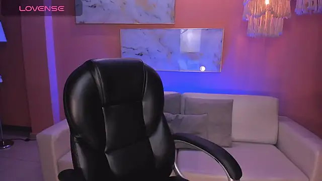 Snapshot of NickyLawson chatting on March 2025 12:33:02 PM NickyLawson online show from March 2025 12:33:02 PM