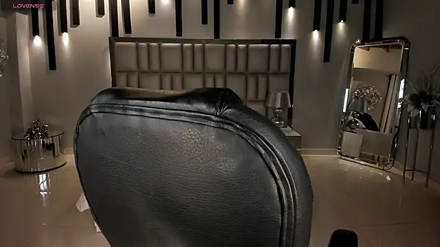 NickyLawson online show from November 2025 04:12:02 AM