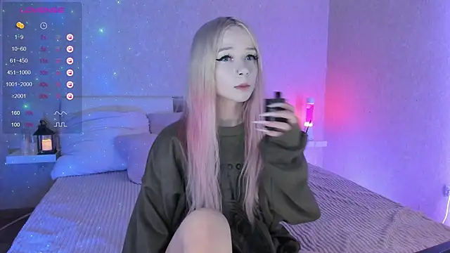 Snapshot of Misty_Shadow chatting on December 2024 09:13:02 PM Misty Shadow online show from December 2024 09:13:02 PM