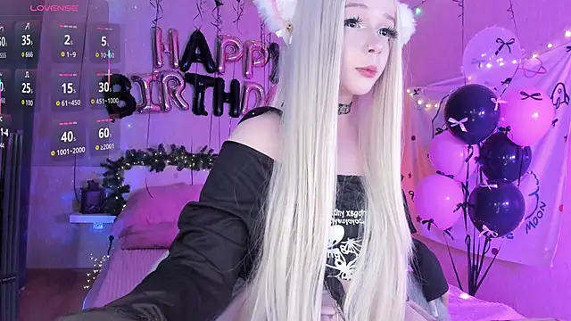 Snapshot of Misty_Shadow chatting on June 2026 10:26:01 PM Misty Shadow online show from June 2026 10:26:01 PM