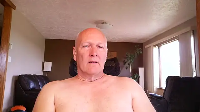 Snapshot of BasicAnt chatting on May 2026 05:51:01 PM BasicAnt online show from May 2026 05:51:01 PM