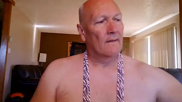 Snapshot of BasicAnt chatting on June 2026 03:01:02 PM BasicAnt online show from June 2026 03:01:02 PM