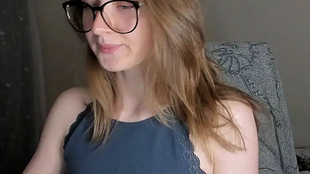 Snapshot of mollytuck chatting on September 2025 04:40:02 PM mollytuck online show from September 2025 04:40:02 PM