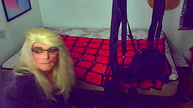 Snapshot of DoMeDoggyDiana chatting on November 2025 07:46:02 AM DoMeDoggyDiana online show from November 2025 07:46:02 AM