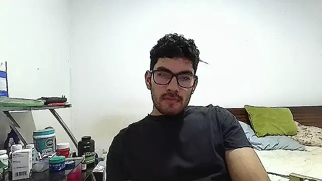 Snapshot of x-sebastian chatting on December 2024 08:47:01 PM x-sebastian online show from December 2024 08:47:01 PM