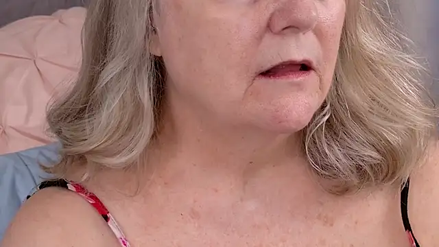 Snapshot of Kaitlyn_Winters chatting on February 2026 07:10:01 PM Kaitlyn Winters online show from February 2026 07:10:01 PM