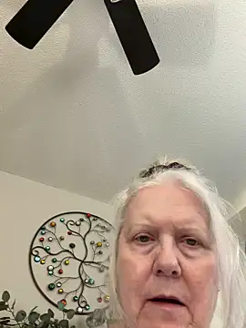 Kaitlyn Winters online show from January 2026 07:06:02 PM