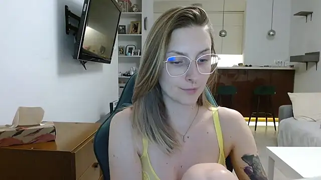 illusorycat online show from September 2025 07:39:02 PM