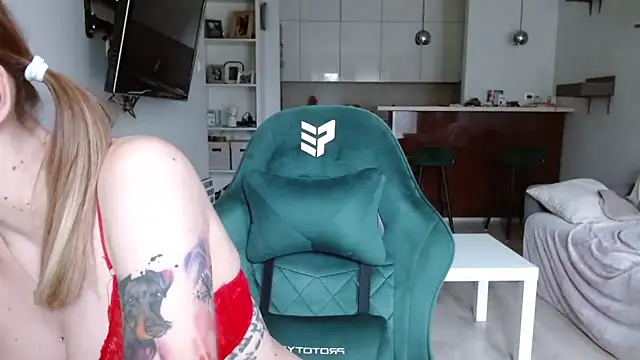 illusorycat online show from October 2025 08:47:02 AM