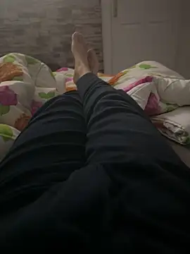 Snapshot of MAHKE12 chatting on October 2025 10:20:01 PM MAHKE12 online show from October 2025 10:20:01 PM