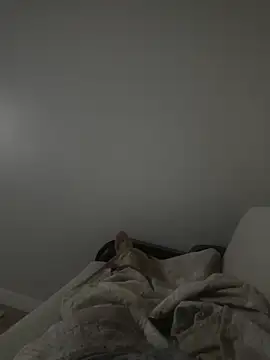 Snapshot of MAHKE12 chatting on October 2025 10:33:01 PM MAHKE12 online show from October 2025 10:33:01 PM