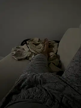 Snapshot of MAHKE12 chatting on October 2025 10:32:01 PM MAHKE12 online show from October 2025 10:32:01 PM