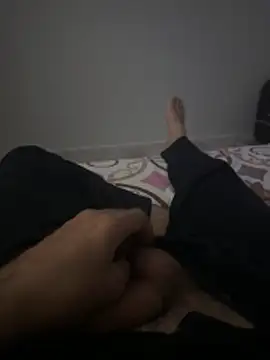 Snapshot of MAHKE12 chatting on November 2025 09:53:01 PM MAHKE12 online show from November 2025 09:53:01 PM