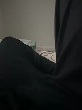 Snapshot of MAHKE12 chatting on November 2025 09:51:01 PM MAHKE12 online show from November 2025 09:51:01 PM