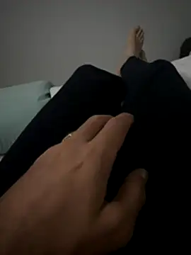 Snapshot of MAHKE12 chatting on November 2025 08:45:01 PM MAHKE12 online show from November 2025 08:45:01 PM