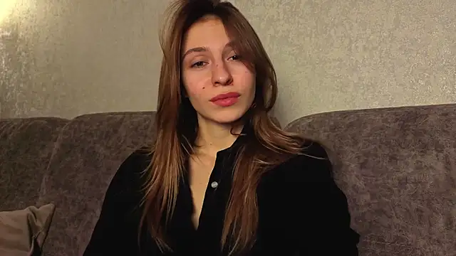 LovelyKatea online show from December 2025 11:57:01 AM