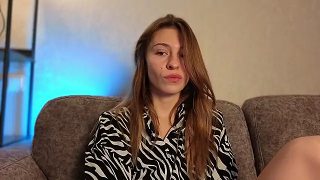 LovelyKatea online show from November 2025 01:36:02 PM