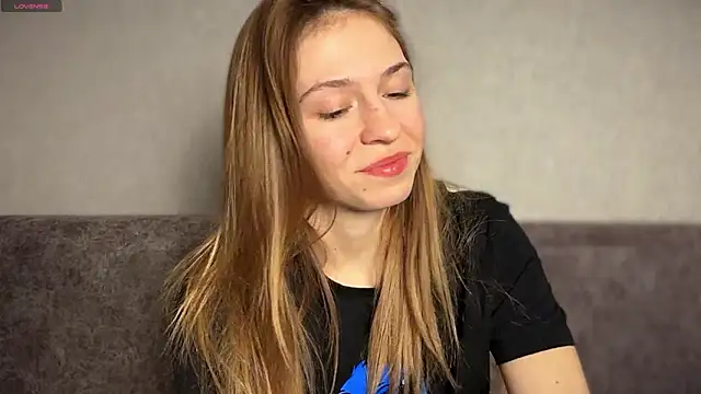 LovelyKatea online show from February 2026 06:09:02 PM